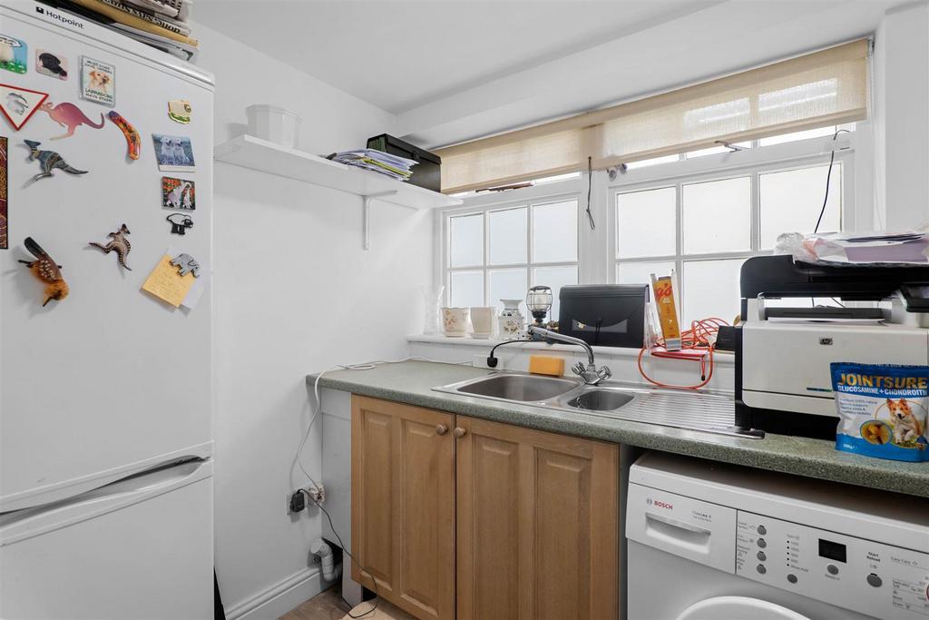 Eden Cottage - utility room.jpg