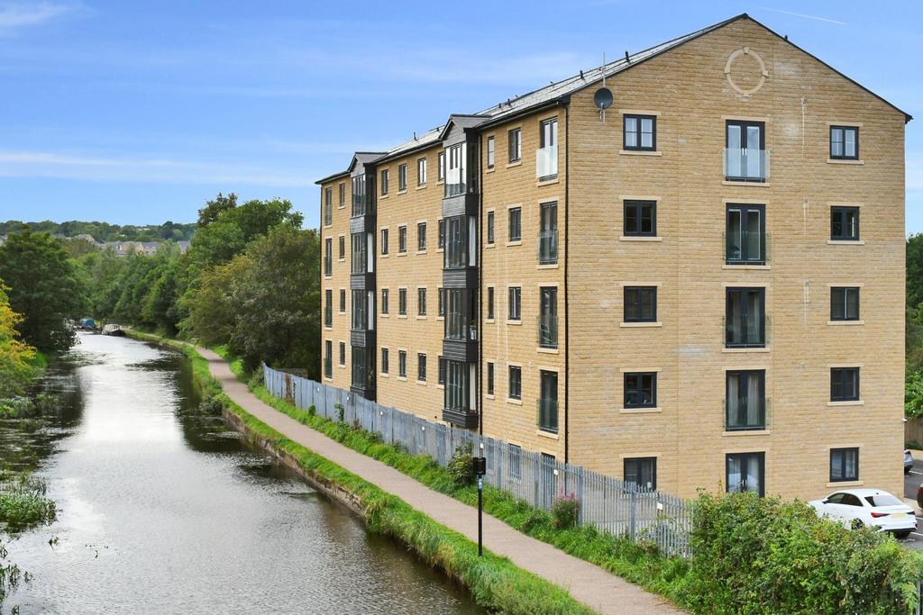 Harrogate Road, Bradford 2 bed flat for sale £174,950
