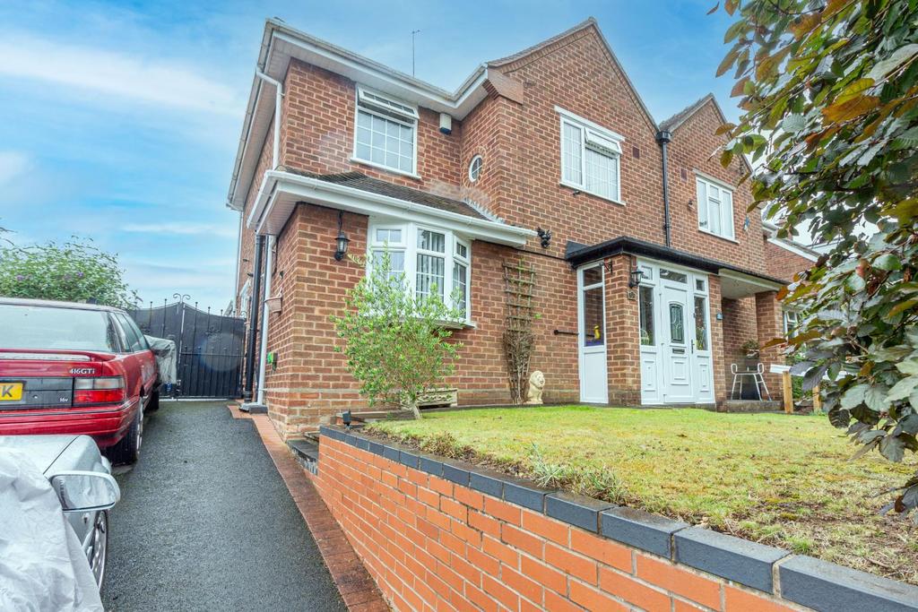 Westwood Avenue, Stourbridge 3 bed semidetached house for sale £315,000