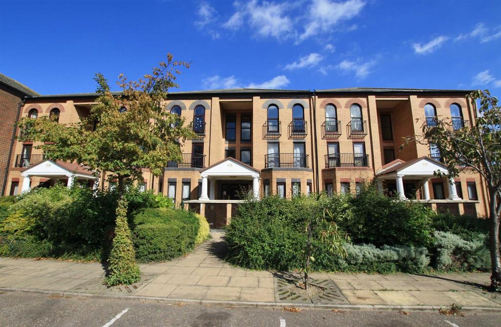 Marks Court, SouthendOnSea 1 bed flat £795 pcm (£183 pw)