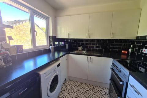 48 Vellum Drive, Carshalton, SM5 2TN