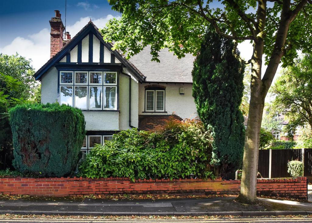 29 Bath Avenue, Wolverhampton 3 bed detached house for sale - £375,000