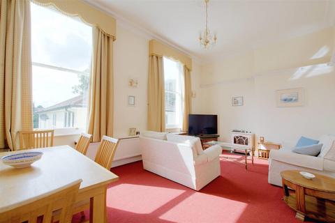 10 The Cedars, Nottingham, NG5 3FP