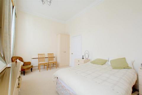 10 The Cedars, Nottingham, NG5 3FP