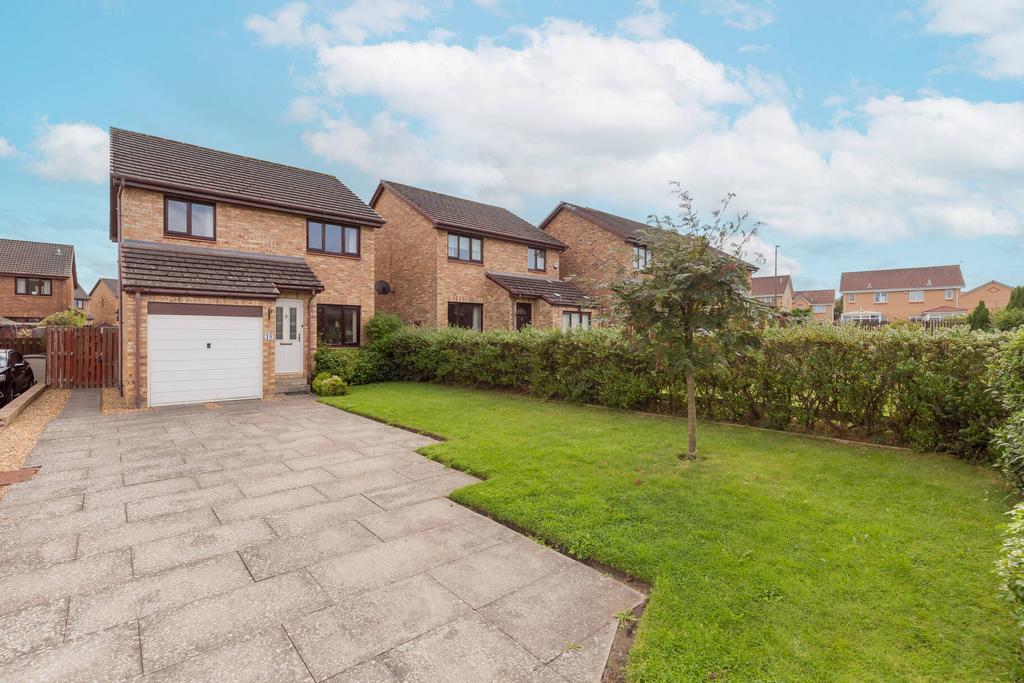 19 Clayknowes Avenue, Musselburgh, EH21 6UR 3 bed detached house for