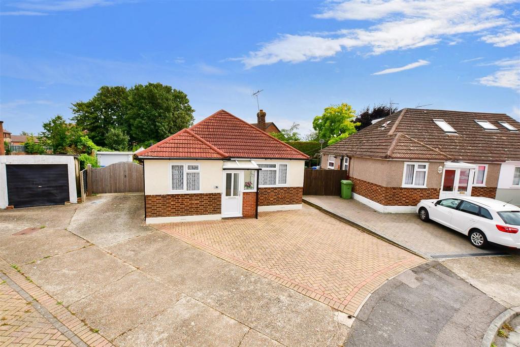 Bourne Grove, Sittingbourne, Kent 2 bed detached bungalow £350,000