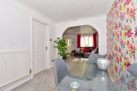 365 Dover Road, Walmer, Deal, CT14 7NZ