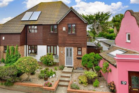 365 Dover Road, Walmer, Deal, CT14 7NZ