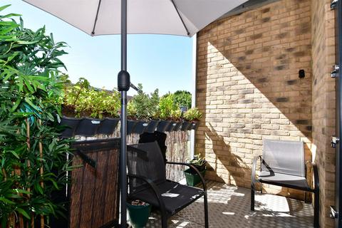 50 Titley Close, London, E4 8PL