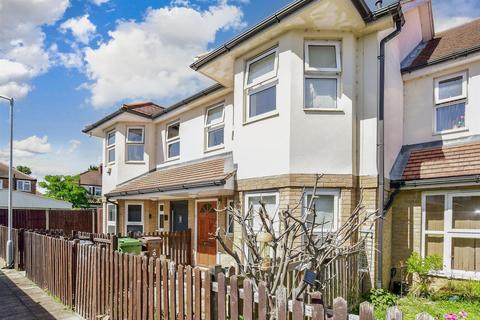 3 bedroom terraced house for sale - Lavender Close, Chingford