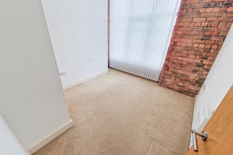 3 bedroom flat to rent, Silk Mill, Dewsbury Road, Elland, West Yorkshire, HX5 9AR, UK