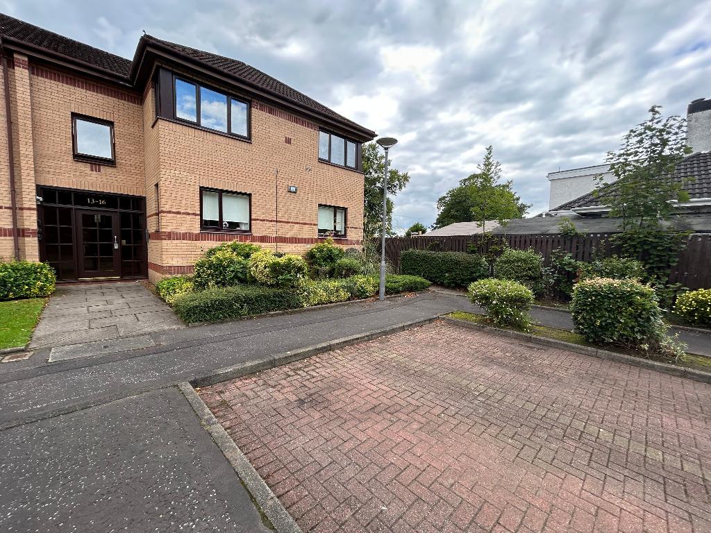 Parkway Court, Coatbridge, North... 2 bed flat £800 pcm (£185 pw)