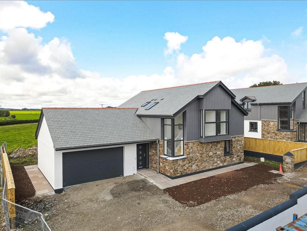Buckland Brewer 4 bed detached house for sale £575,000