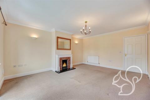2 Five Gables Chase, West Mersea, Colchester, CO5 8GS