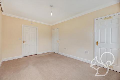 2 Five Gables Chase, West Mersea, Colchester, CO5 8GS