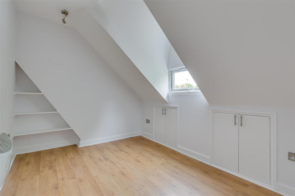 59 Upham Park Road, Chiswick, London 1 bed flat to rent £1,400 pcm (£