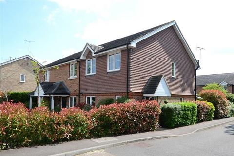 3 bedroom end of terrace house for sale - Rowland Place, Wokingham, RG41