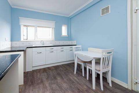 5 Caledonia Road, Shotts, ML7 4DU