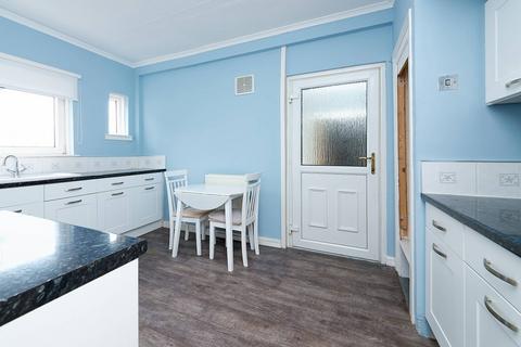 5 Caledonia Road, Shotts, ML7 4DU