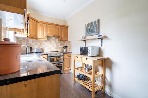 36 Ashley Drive, Edinburgh, EH11 1RP