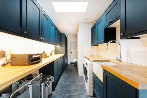 190 Ferry Road, Edinburgh, EH6 4NW