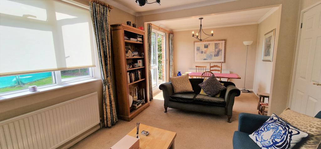 Lounge dining area