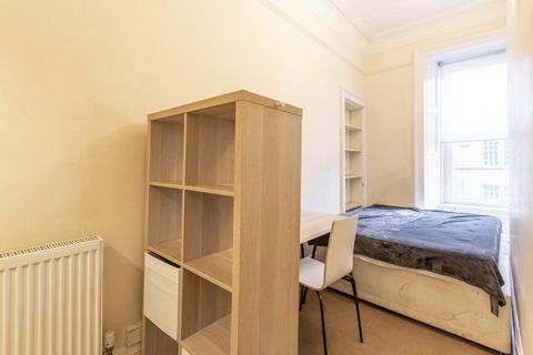 3 bedroom flat to rent, 0100L Dalmeny Street, Edinburgh, EH6 8RG