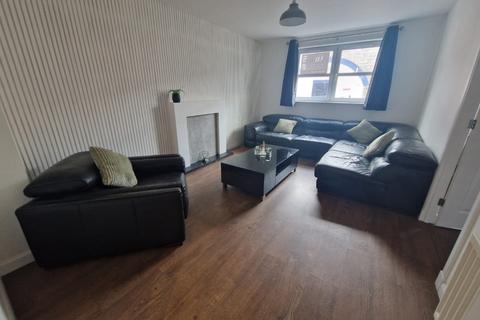 2 bedroom flat to rent, South College Street, Ferryhill, Aberdeen, AB11