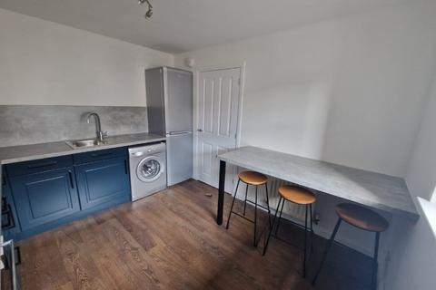 2 bedroom flat to rent, South College Street, Ferryhill, Aberdeen, AB11