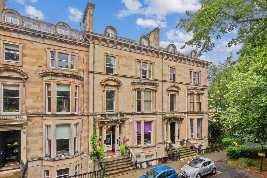 Belhaven Terrace, Flat 1, Dowanhill, Glasgow, G12 0TG 3 bed flat for