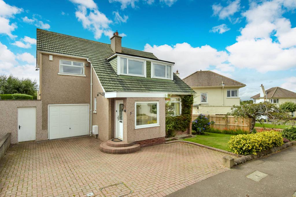 3 Caiystane Hill, Fairmilehead... 3 bed detached house £485,000
