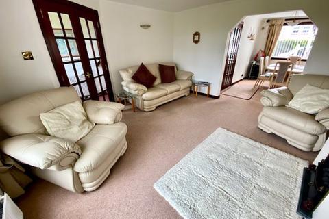35 Crummock Gardens, Beith, KA15 2HD