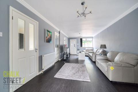 46 Tangmere Crescent, Hornchurch, RM12 5PX
