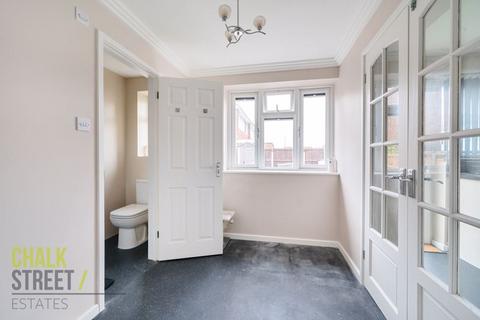 46 Tangmere Crescent, Hornchurch, RM12 5PX
