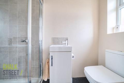 46 Tangmere Crescent, Hornchurch, RM12 5PX