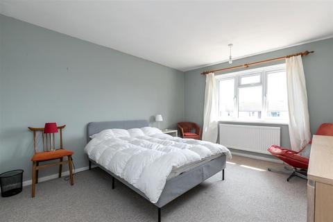 2 bedroom apartment to rent, Fairlight Gardens, Fairlight, Hastings, East Sussex, TN35