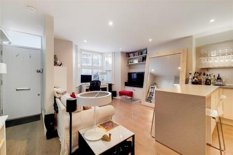 1 bedroom maisonette to rent, Redesdale Street, London