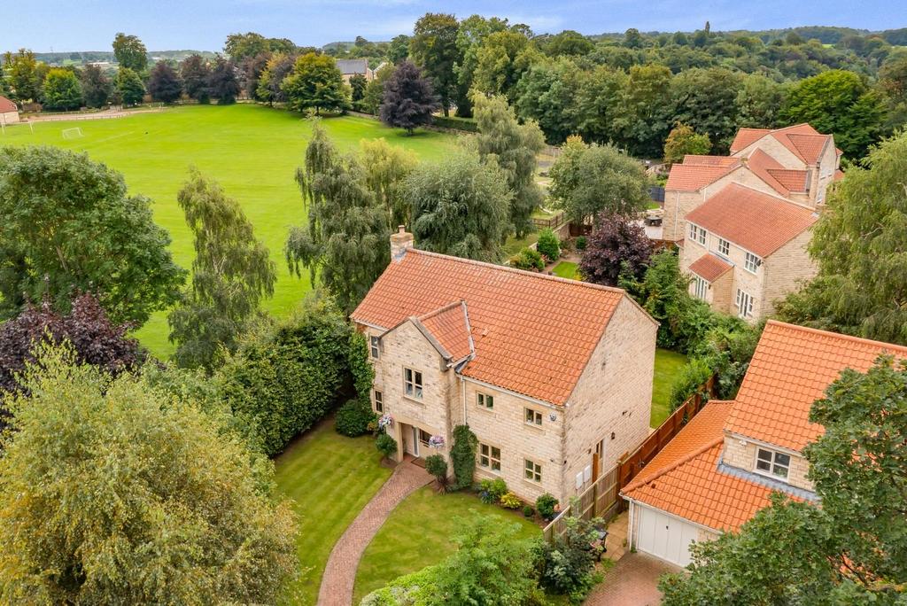 " The Follies" 19 Folly Lane, Bramham, Wetherby 5 bed detached house