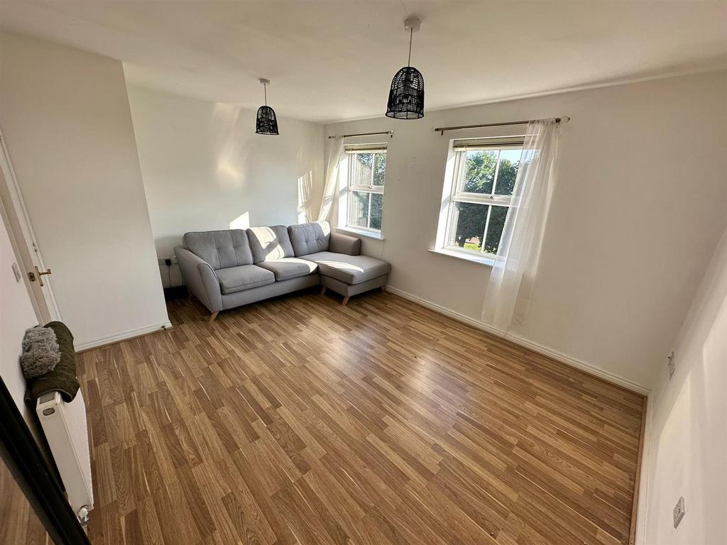 Bents Park Road, South Shields 2 bed flat £660 pcm (£152 pw)