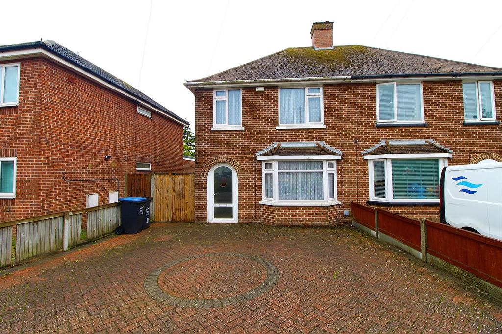 Manston Road, Ramsgate 3 bed semidetached house for sale £325,000