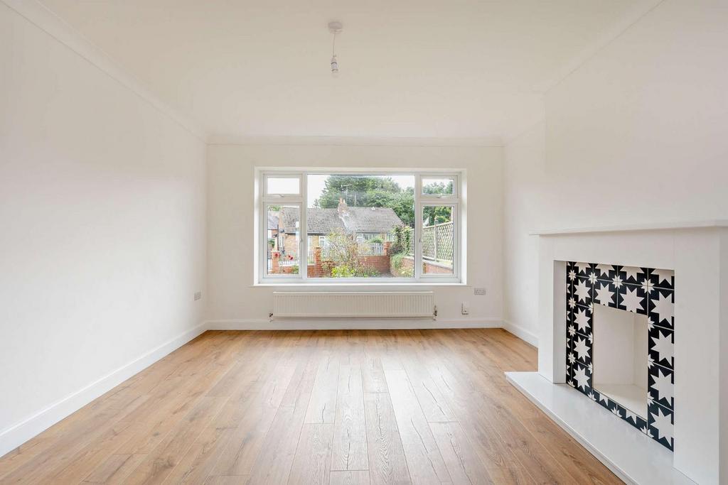Knox Close, Harrogate, HG1 3EG 3 bed semidetached bungalow for sale