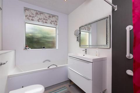 3 Hillcrest Avenue, Perth, PH1 2BJ