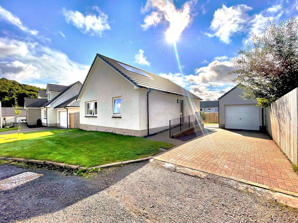 8 Eden Crescent, Perthshire, Glenfarg, PH2 2 bed detached bungalow £