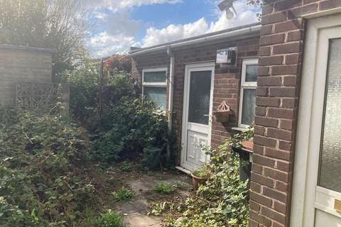 17 Chapel Lane, Harriseahead, Stoke-on-trent, ST7 4JN