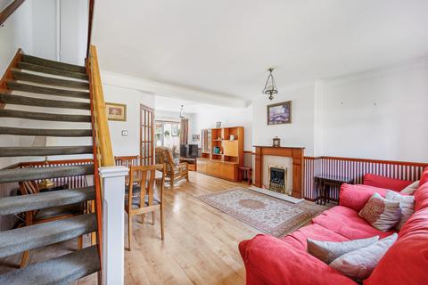 8, Hopefield Deans Road, London, W7 3PL