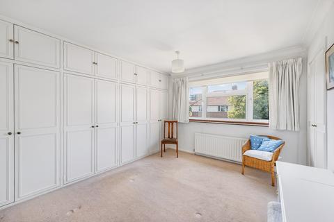 8, Hopefield Deans Road, London, W7 3PL
