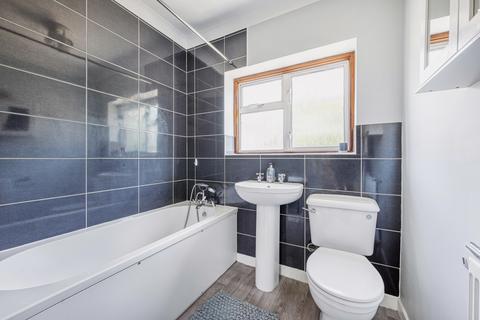 8, Hopefield Deans Road, London, W7 3PL