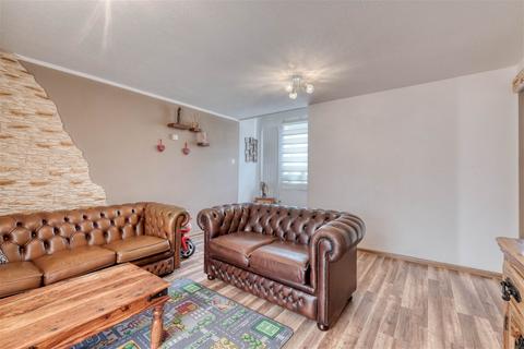 52 Ashorne Close, Redditch, B98 0EY