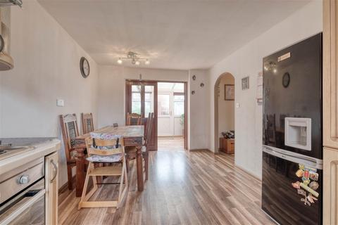 52 Ashorne Close, Redditch, B98 0EY