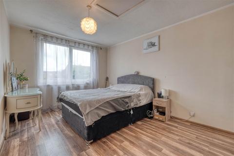 52 Ashorne Close, Redditch, B98 0EY